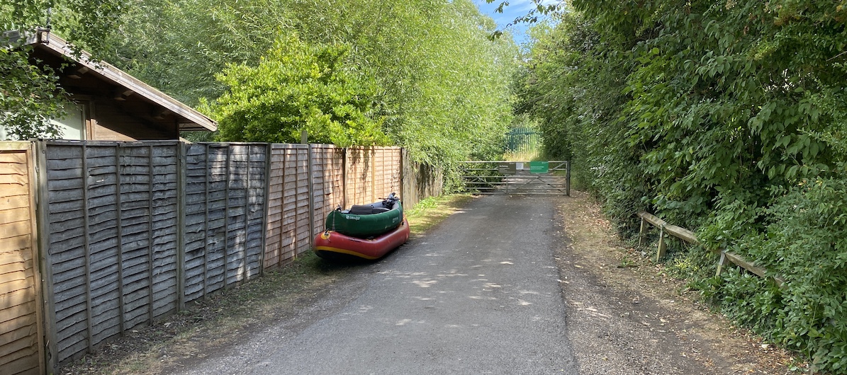 Off loading your board near Eynsham Lock